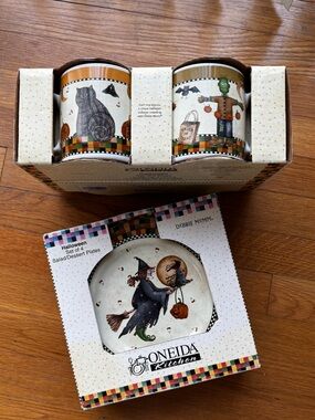 2001 Vintage Halloween Debbie Mumm set